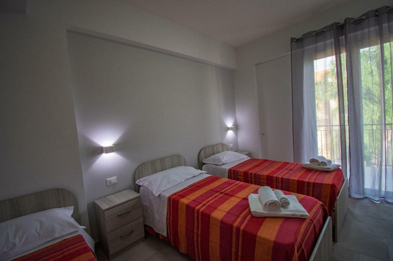 Case Vacanze Blue Sea Mascali Exterior photo